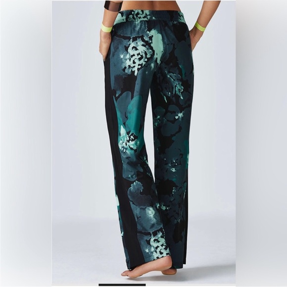 Fabletics pants - Picture 2 of 5